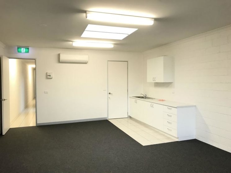 Click to view all images 1/62A Wingara Avenue Keilor East VIC 3033 - Image 2