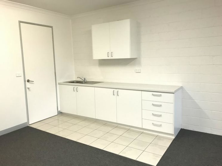 Click to view all images 1/62A Wingara Avenue Keilor East VIC 3033 - Image 3