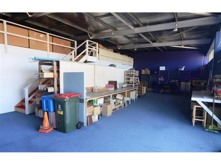 Click to view all images Unit 5/60 Griffith Road & 57 Crescent Road Lambton NSW 2299 - Image 3