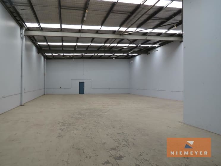 Click to view all images 29 Prince William Drive Seven Hills NSW 2147 - Image 3
