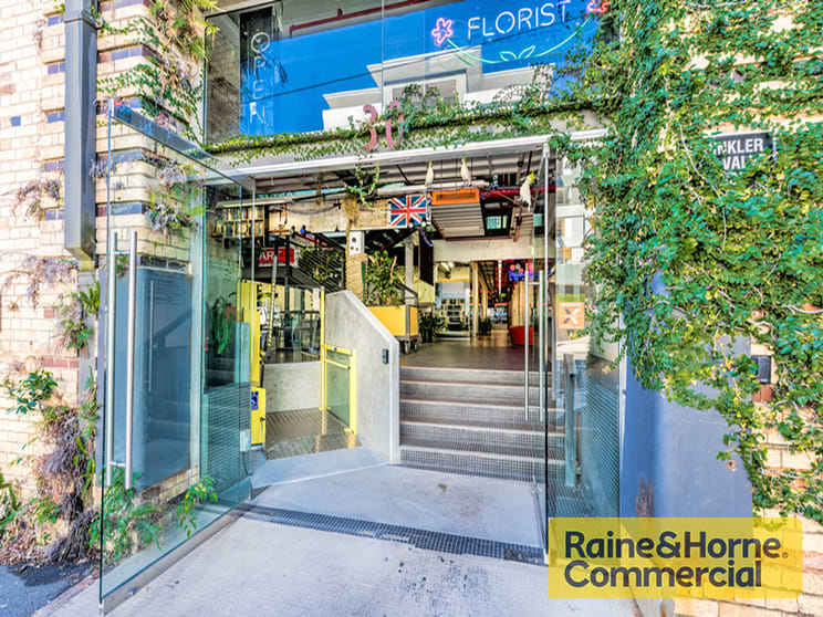 Click to view all images 1/30 Florence Street Newstead QLD 4006 - Image 1