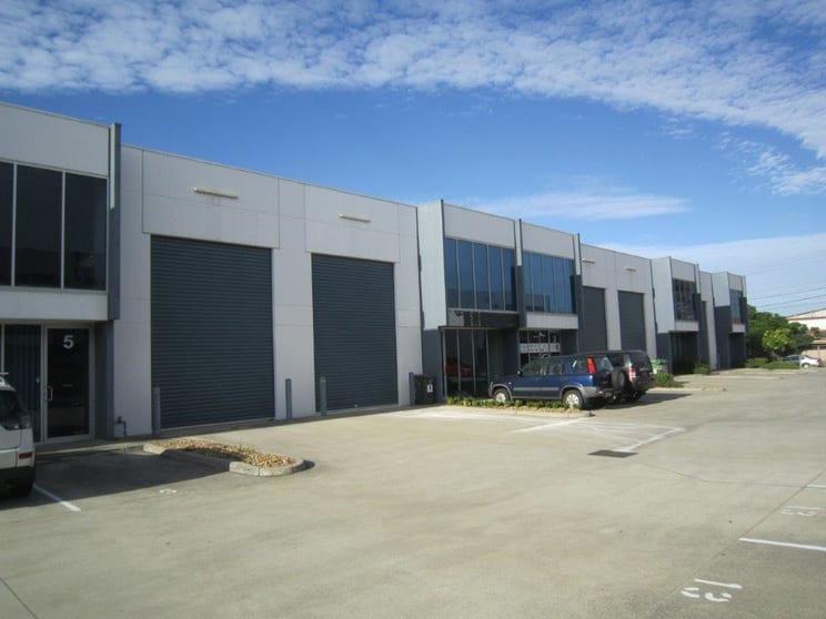 Click to view all images 2/34 Christensen Street Cheltenham VIC 3192 - Image 2