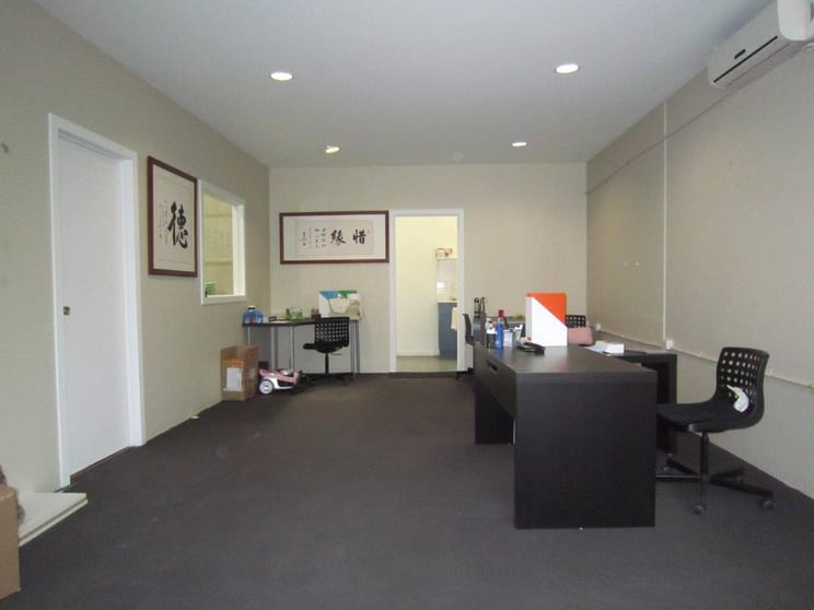 Click to view all images 2/34 Christensen Street Cheltenham VIC 3192 - Image 3