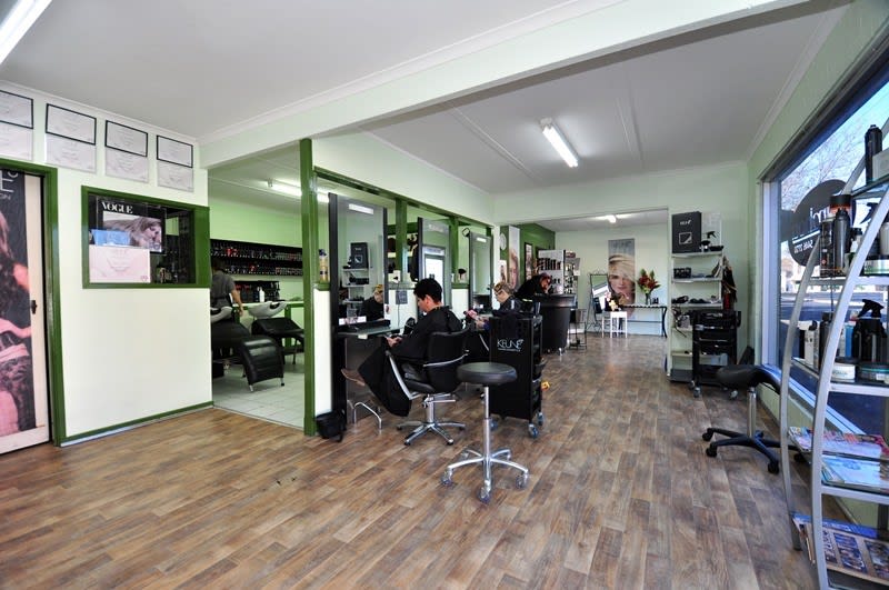 Click to view all images 1/8 Sailors Gully Road Eaglehawk VIC 3556 - Image 3