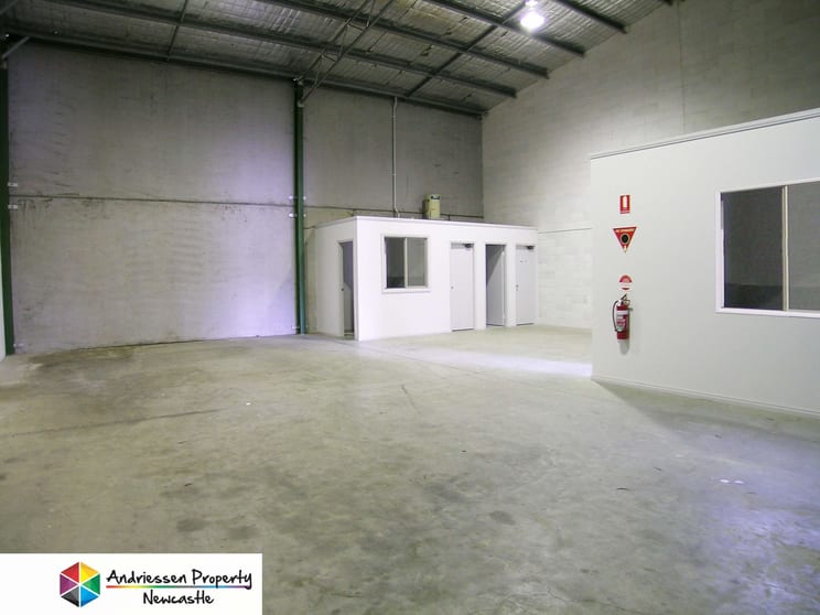 Click to view all images 2/100 Munibung Road Cardiff NSW 2285 - Image 3
