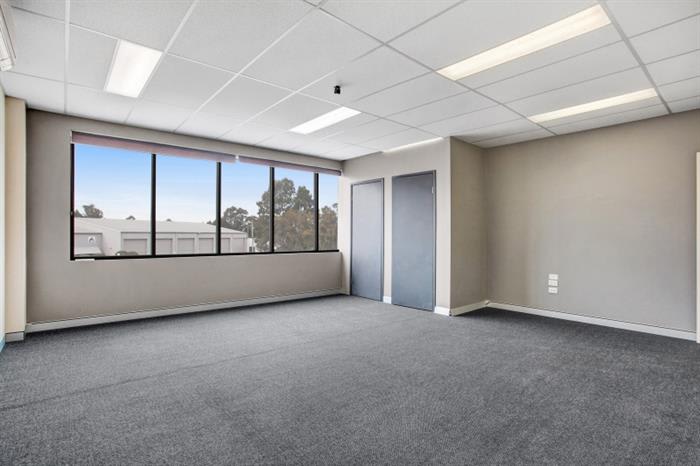 Click to view all images 8 Glenwood Drive Thornton NSW 2322 - Image 3