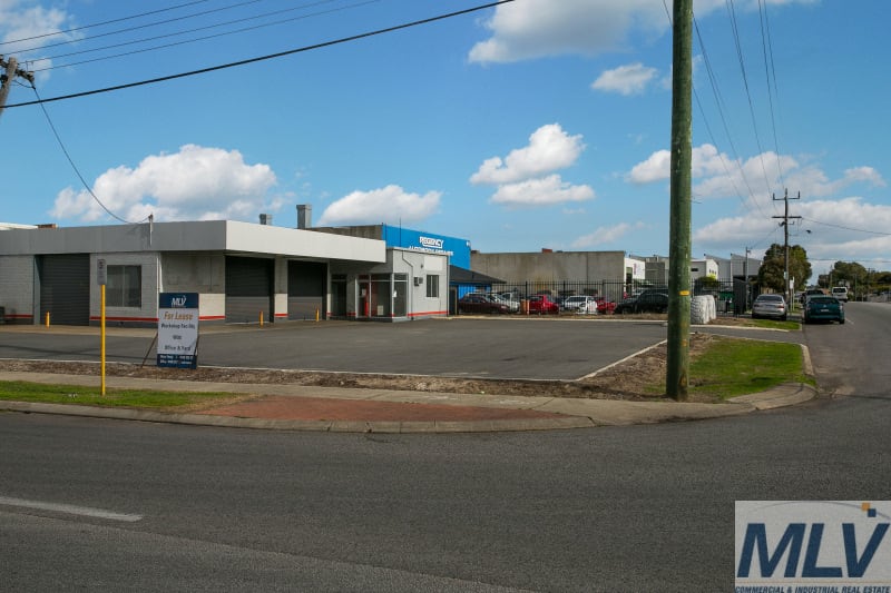 Click to view all images 21 Sevenoaks Street Bentley WA 6102 - Image 3