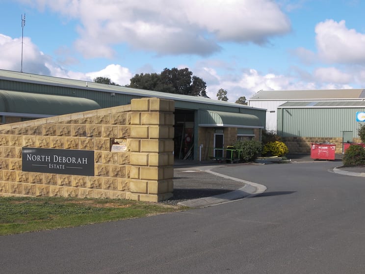 Click to view all images 2/109 Breen Street Bendigo VIC 3550 - Image 2