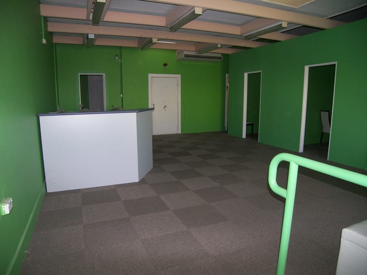 Click to view all images 133-135 High Street Kangaroo Flat VIC 3555 - Image 2