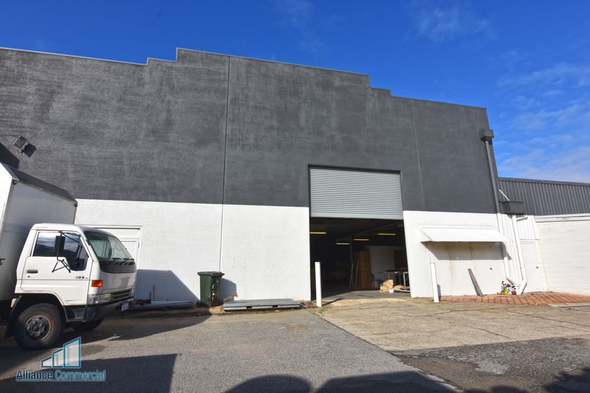 Click to view all images Unit 4 of 75 KELVIN ROAD Maddington WA 6109 - Image 3