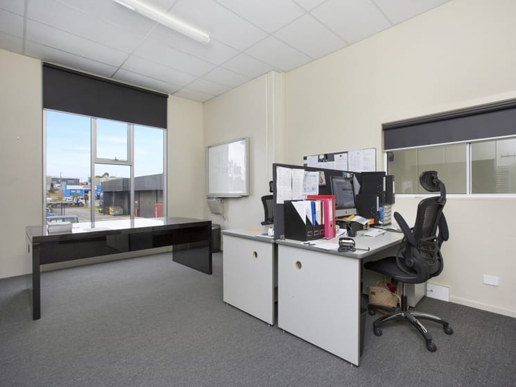 Click to view all images 1/35 Progress Street Mornington VIC 3931 - Image 2