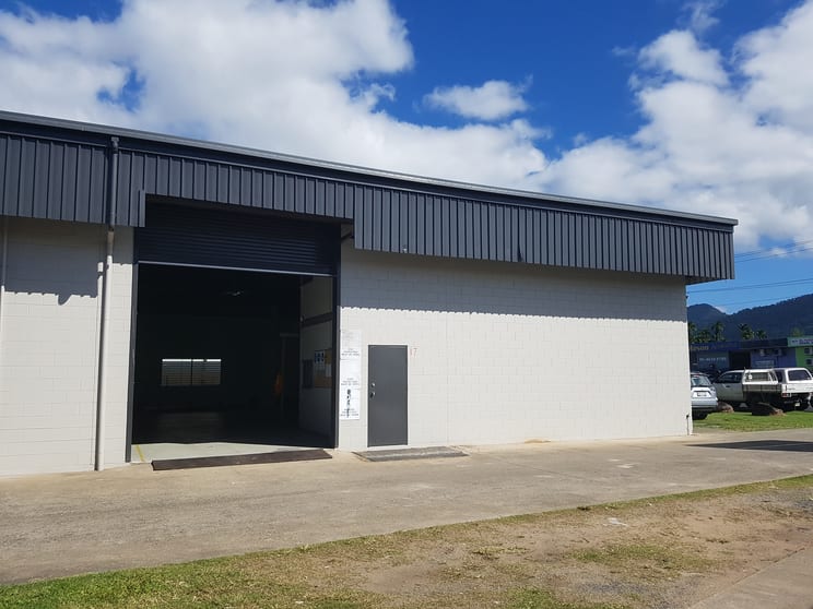 Click to view all images 202-204 McCormack Street Manunda QLD 4870 - Image 2