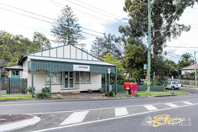 Click to view all images 71 Frasers Road Ashgrove QLD 4060 - Image 1