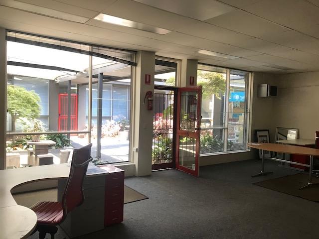 Click to view all images 75 Bay Street Brighton VIC 3186 - Image 3