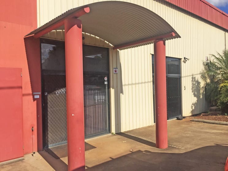 Click to view all images Shed 4, 12 Brook Street North Toowoomba QLD 4350 - Image 1