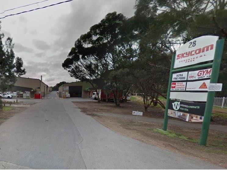 Click to view all images 28 Maxwell Road Para Hills West SA 5096 - Image 1