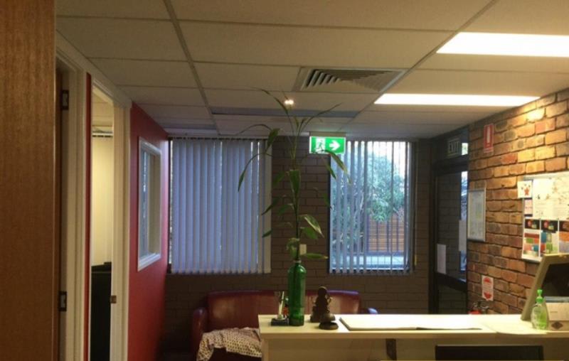 Click to view all images Woolloongabba QLD 4102 - Image 3