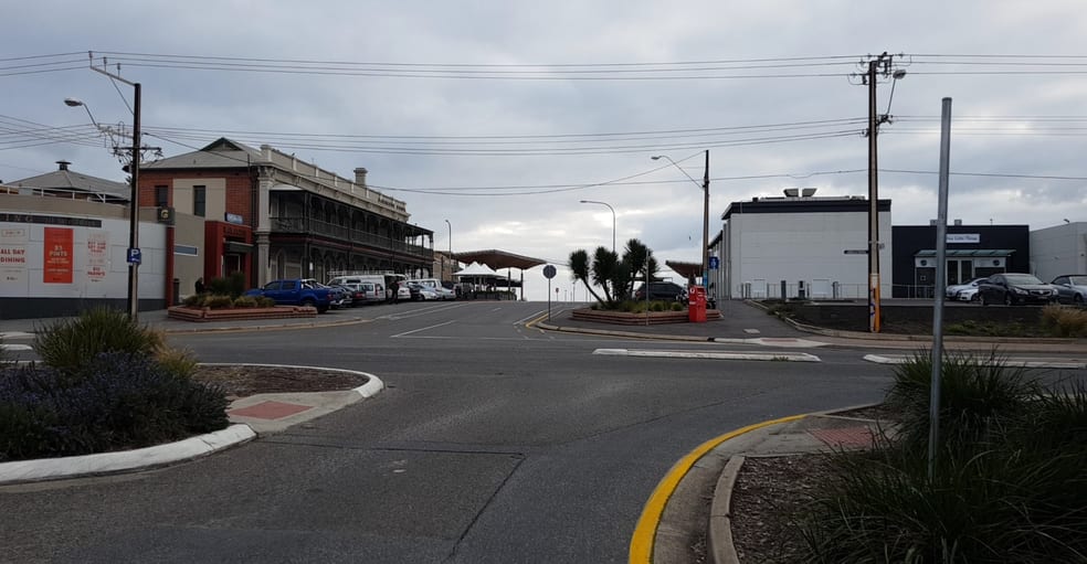 Click to view all images 1/32 Main Street Henley Beach SA 5022 - Image 3