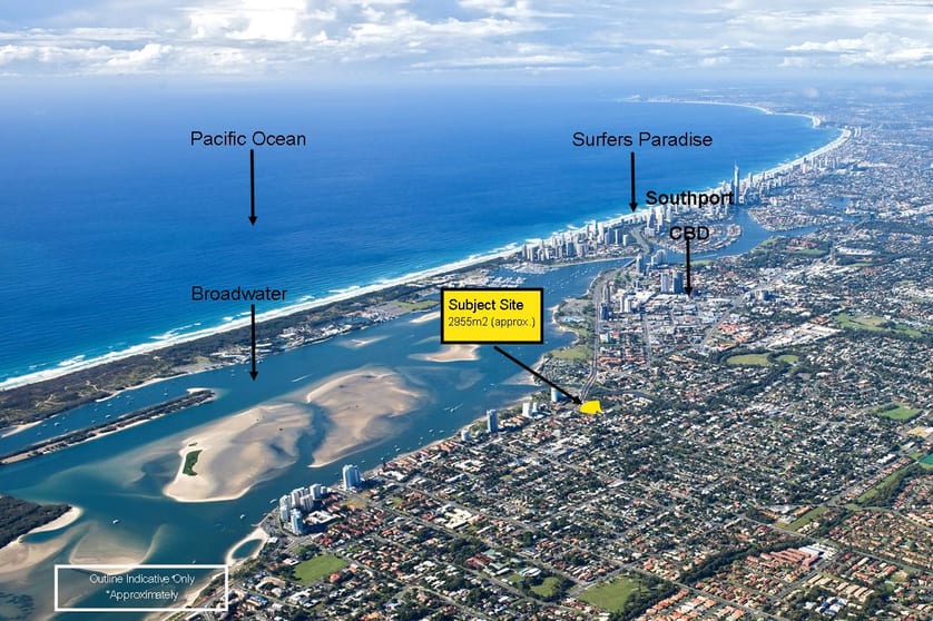 Click to view all images 3a/10a Frank Street Labrador QLD 4215 - Image 1