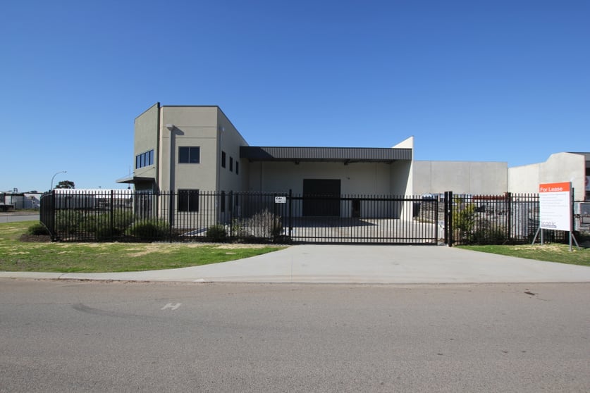 Click to view all images 42 Christable Way Landsdale WA 6065 - Image 3
