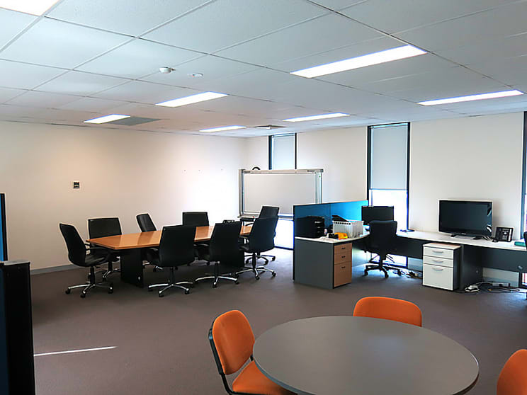 Click to view all images 3/99-101 Western Avenue Tullamarine VIC 3043 - Image 2