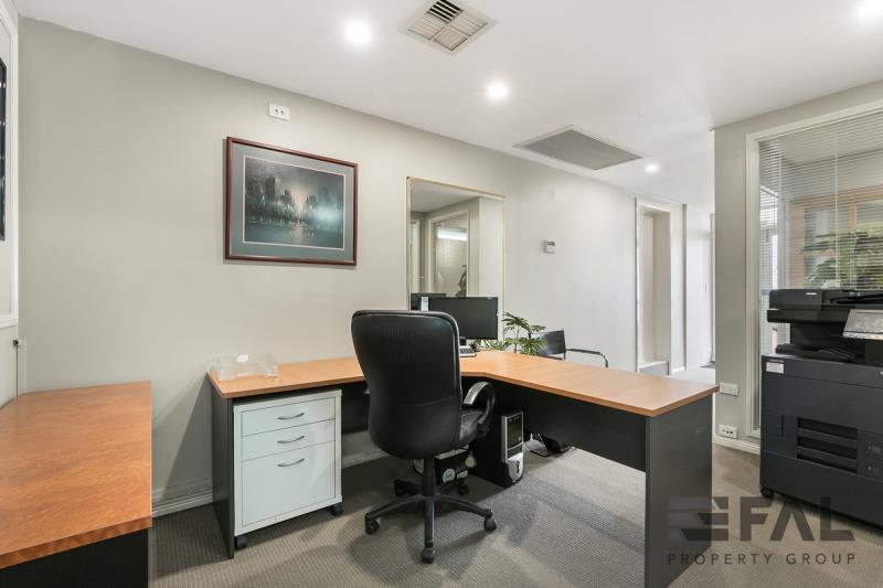 Click to view all images Unit 23/20 Park Road Milton QLD 4064 - Image 2
