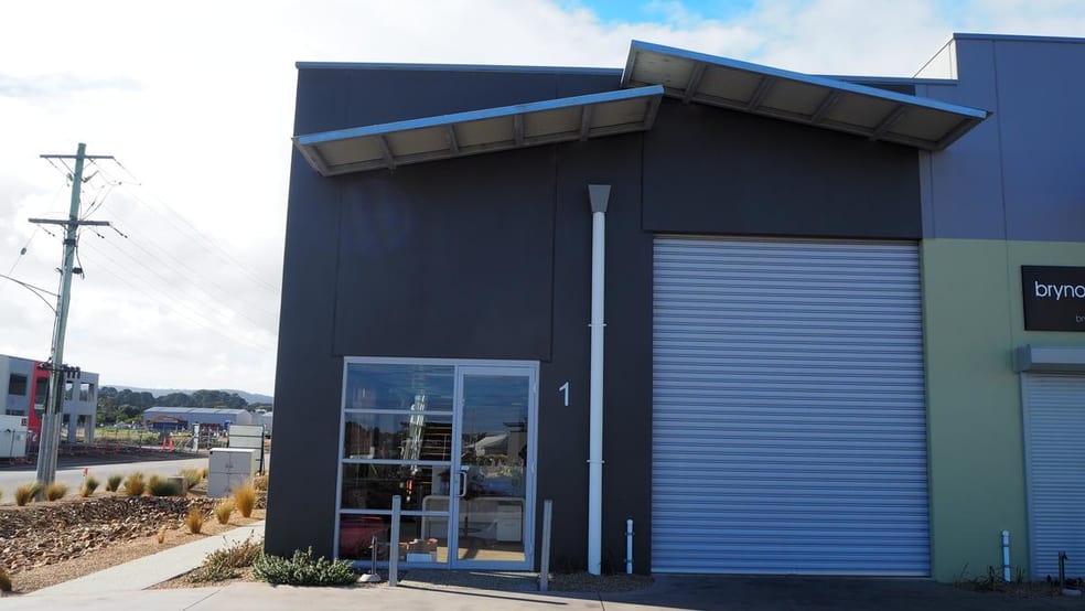 Click to view all images 1/31 Henry Wilson Drive Rosebud VIC 3939 - Image 3