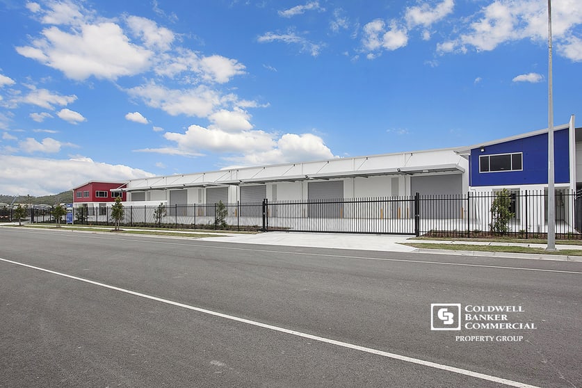 Click to view all images 2/25 Avatonbell Drive Yatala QLD 4207 - Image 2