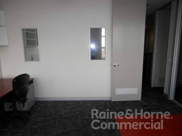 Click to view all images Level 1, 102/44 Hampstead Road Maidstone VIC 3012 - Image 3