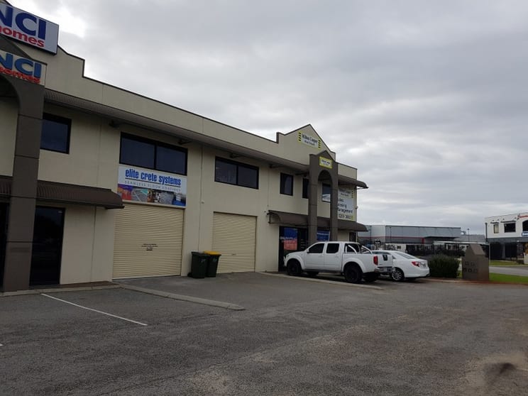 Click to view all images 4/1 Mulgul Road Malaga WA 6090 - Image 2