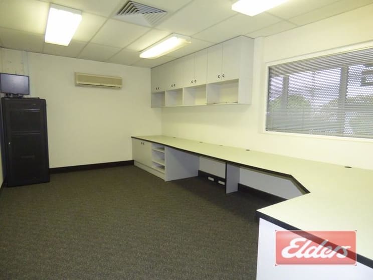 Click to view all images 163 Wellington Road East Brisbane QLD 4169 - Image 3
