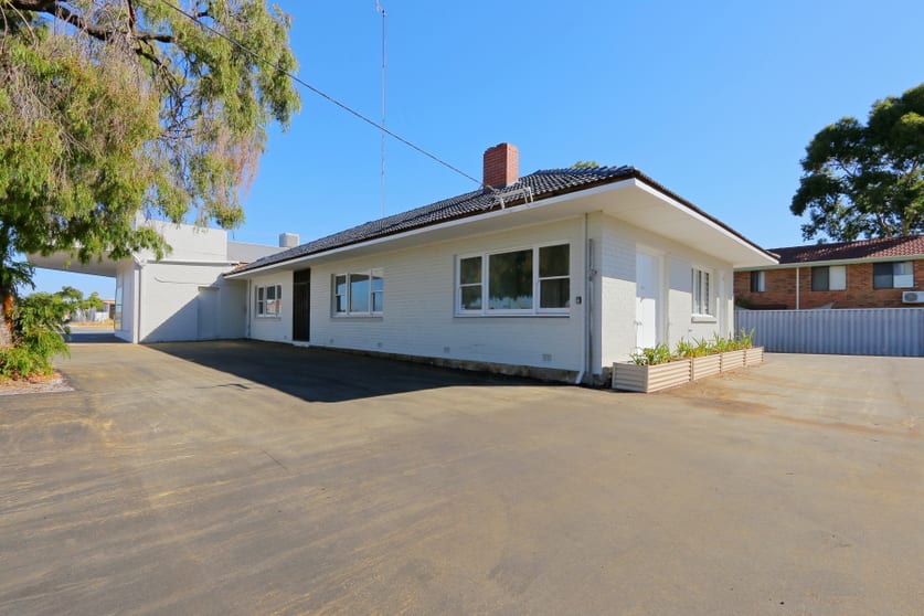 Click to view all images (Rear) 87 Walter Road West Morley WA 6062 - Image 1