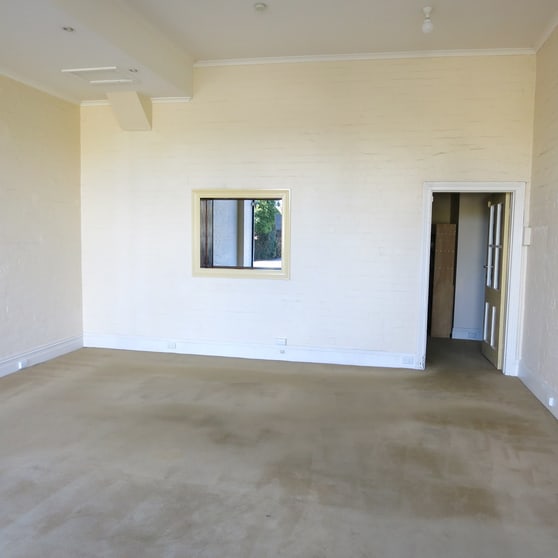 Click to view all images 425 Bay Street Brighton VIC 3186 - Image 3