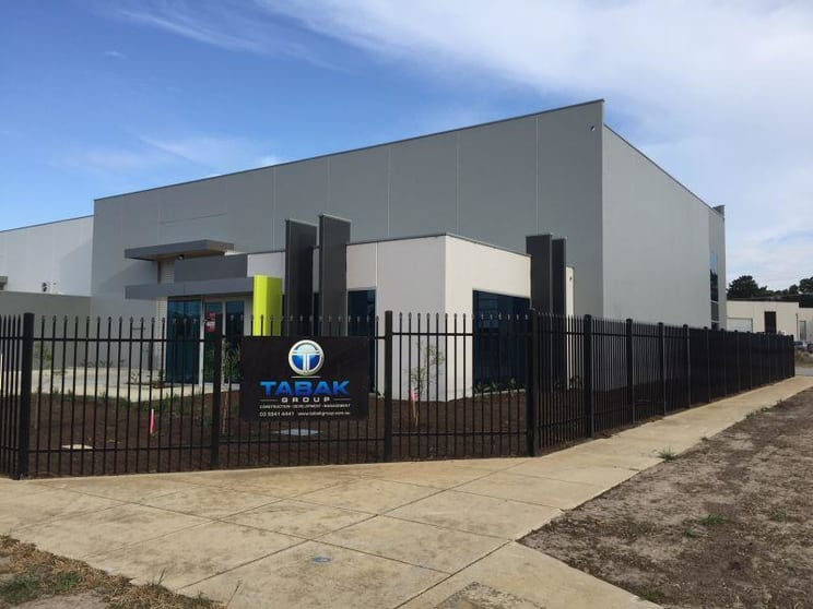 Click to view all images Unit 4/18 Sharnet Circuit Pakenham VIC 3810 - Image 1