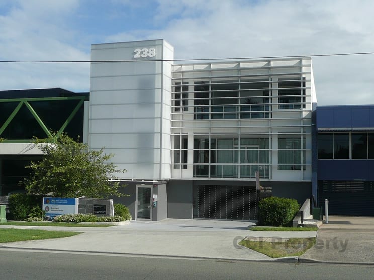 Click to view all images 238 Old Cleveland Road Coorparoo QLD 4151 - Image 2