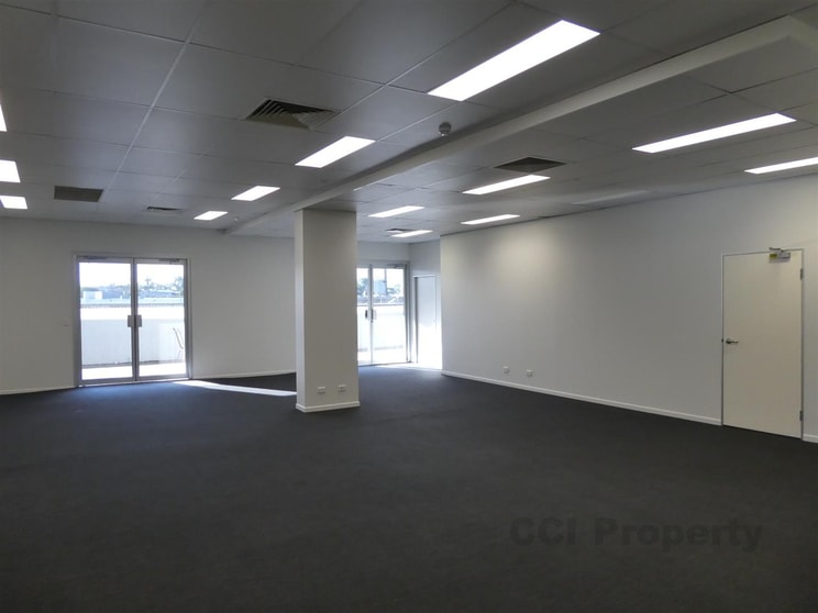 Click to view all images 238 Old Cleveland Road Coorparoo QLD 4151 - Image 3