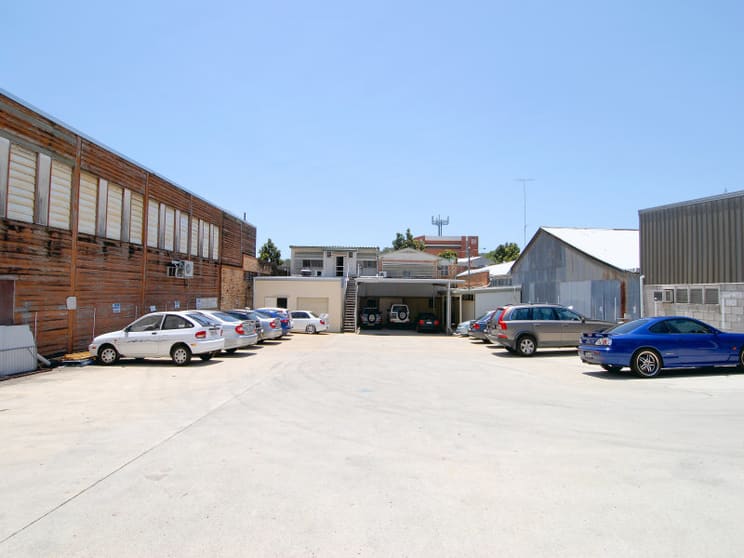 Click to view all images 6/106 Currie Street Nambour QLD 4560 - Image 2