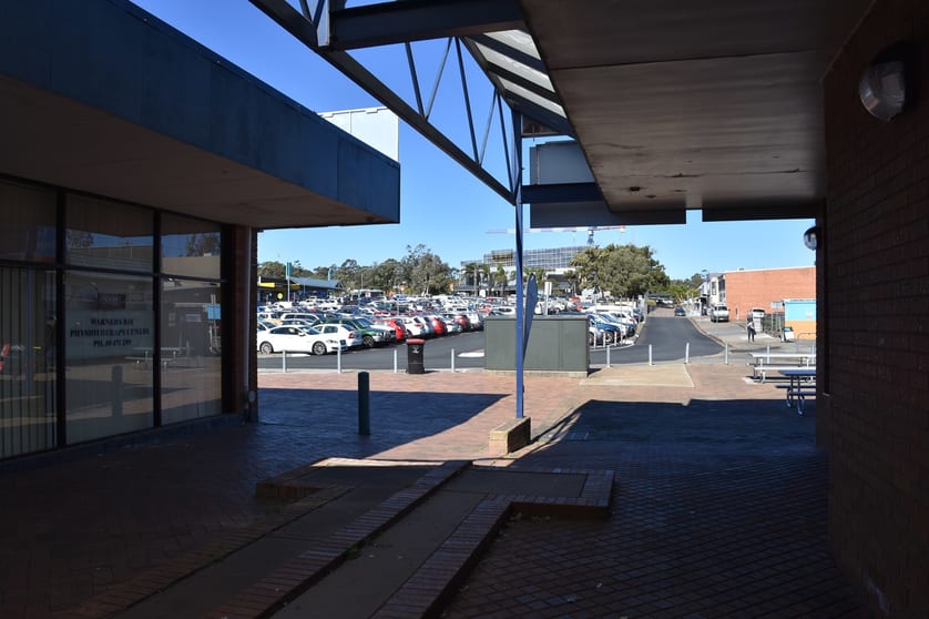 Click to view all images 4/22 Lake Street Warners Bay NSW 2282 - Image 3