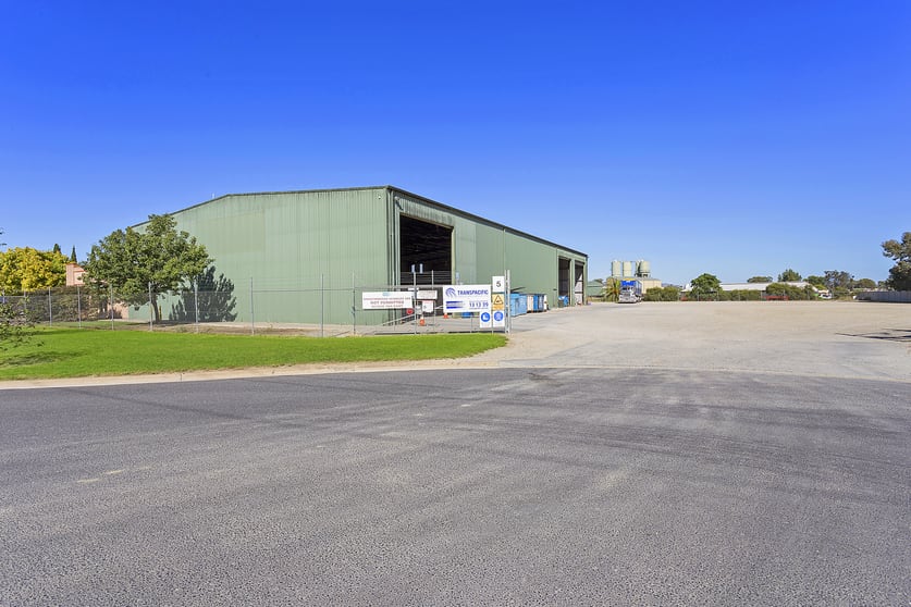 Click to view all images 23 Kane Road Wodonga VIC 3690 - Image 2