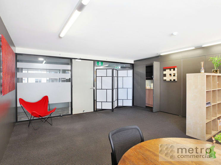 Click to view all images Potts Point NSW 2011 - Image 1