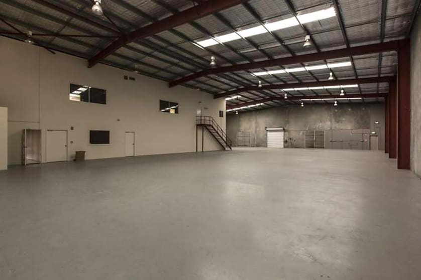 Click to view all images 2/150 Vulcan Road Canning Vale WA 6155 - Image 1