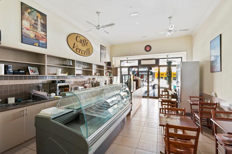 Click to view all images 441A Centre Road Bentleigh VIC 3204 - Image 3