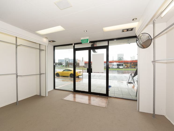 Click to view all images 6/2623 Gold Coast Highway Broadbeach QLD 4218 - Image 3