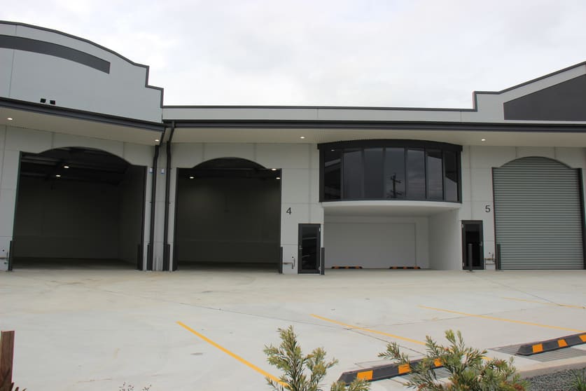 Click to view all images 4/9-11 Shaban Street Albion Park Rail NSW 2527 - Image 1