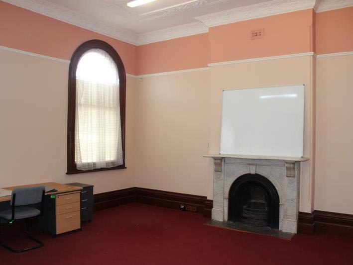 Click to view all images Level 1/248 High Street Maitland NSW 2320 - Image 3