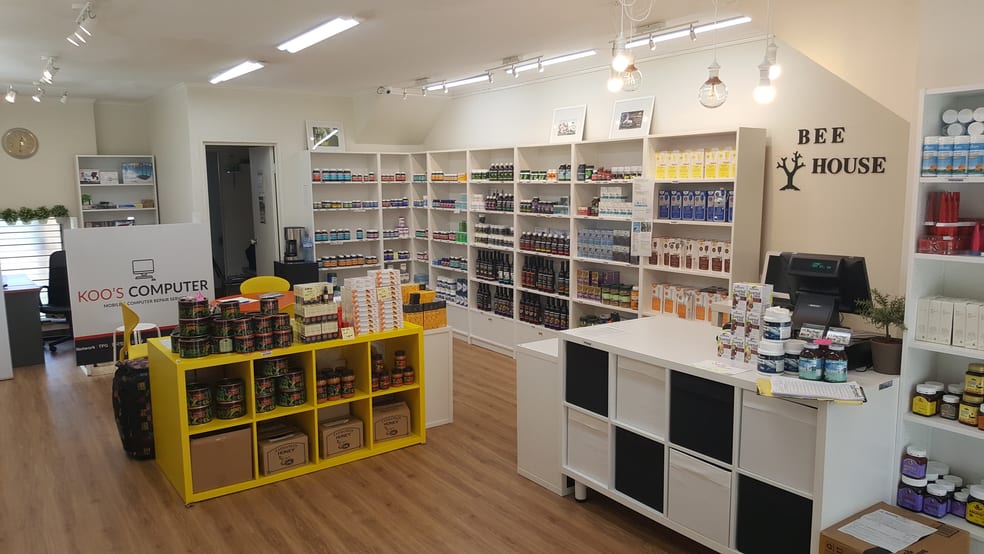 Click to view all images 31 Davenport Street Southport QLD 4215 - Image 2