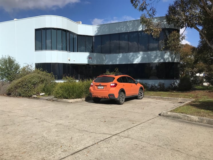 Click to view all images 25 Kingsley Close Rowville VIC 3178 - Image 2
