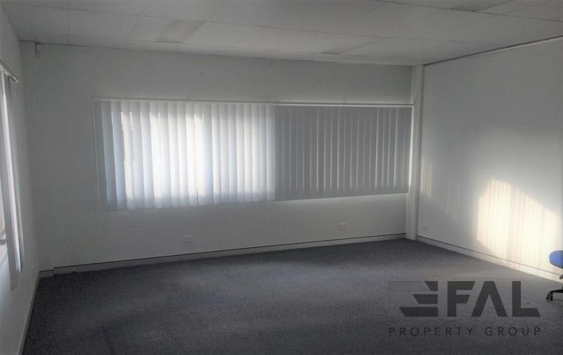 Click to view all images Unit 5/18 Spine Street Sumner QLD 4074 - Image 3