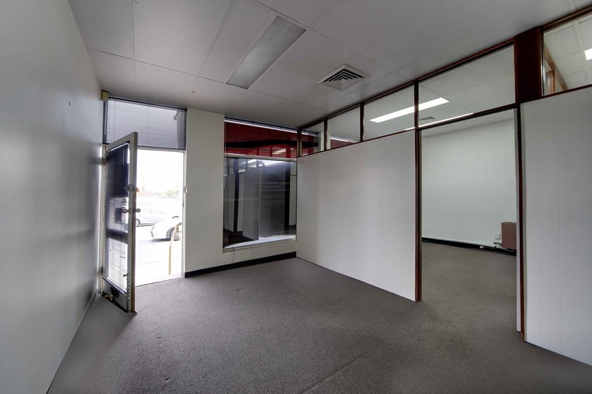 Click to view all images 368b Hawthorn Road Caulfield South VIC 3162 - Image 3