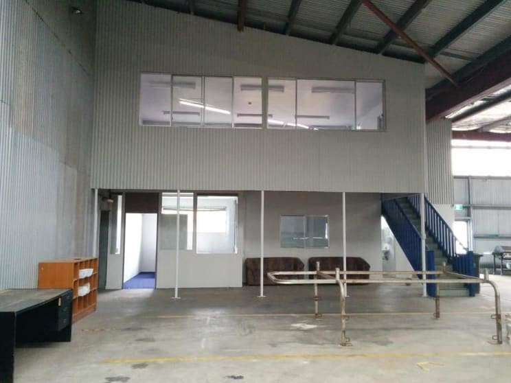 Click to view all images Unit 2/12 Alderson Place Hume ACT 2620 - Image 3